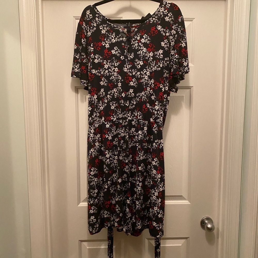 Floral strappy neck romper